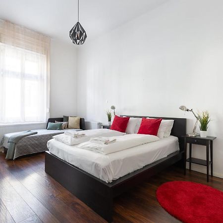 Red Dot One - New Unit In Heart Of Jewish Quarter Apartment Budapest Ngoại thất bức ảnh