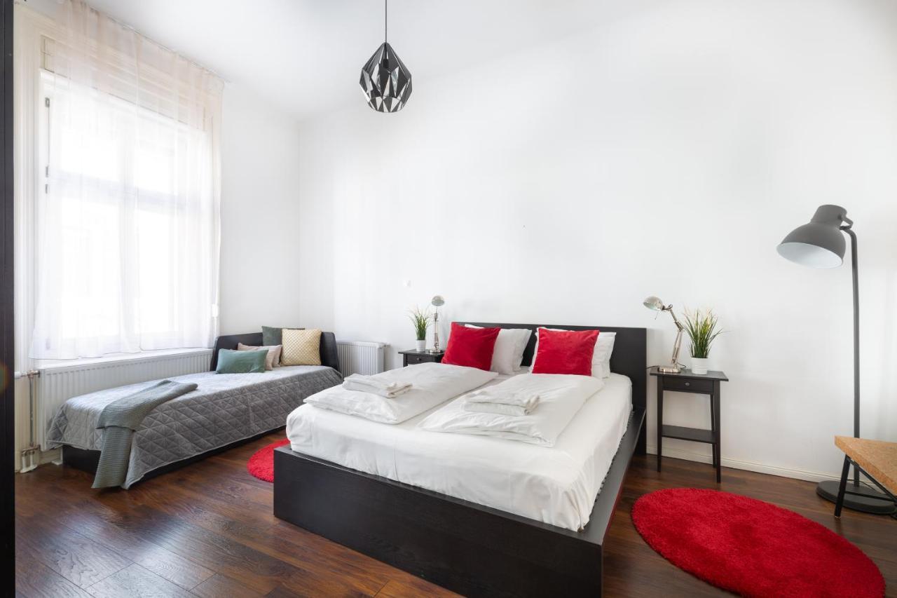 Red Dot One - New Unit In Heart Of Jewish Quarter Apartment Budapest Ngoại thất bức ảnh