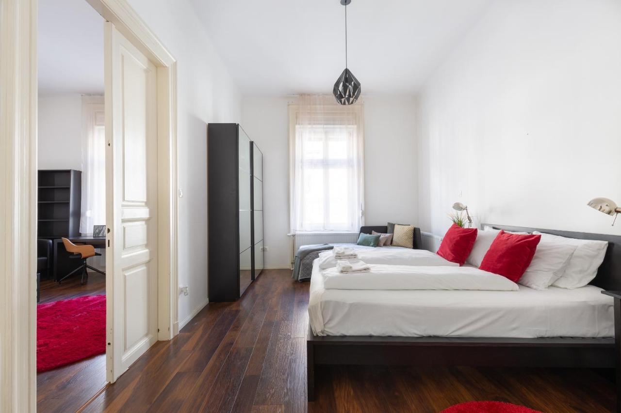 Red Dot One - New Unit In Heart Of Jewish Quarter Apartment Budapest Ngoại thất bức ảnh