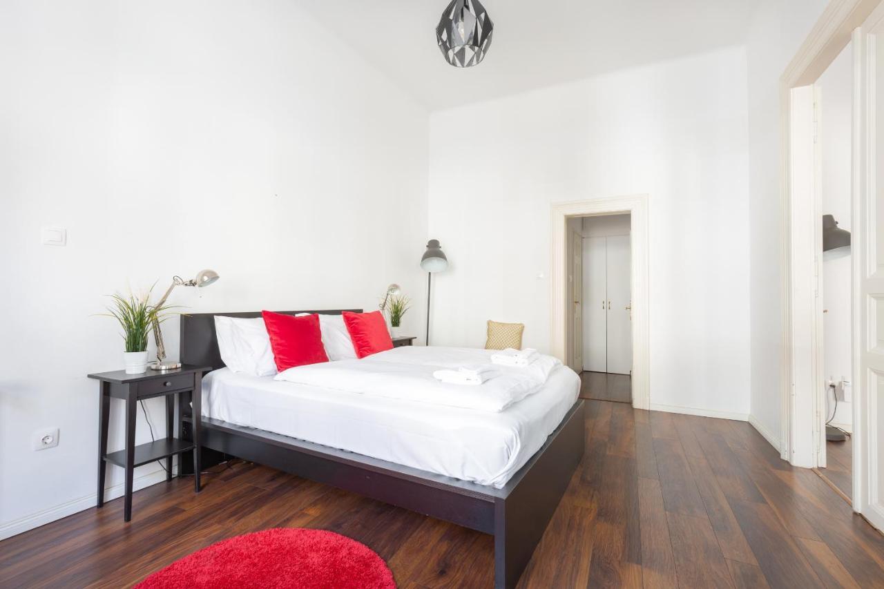 Red Dot One - New Unit In Heart Of Jewish Quarter Apartment Budapest Ngoại thất bức ảnh