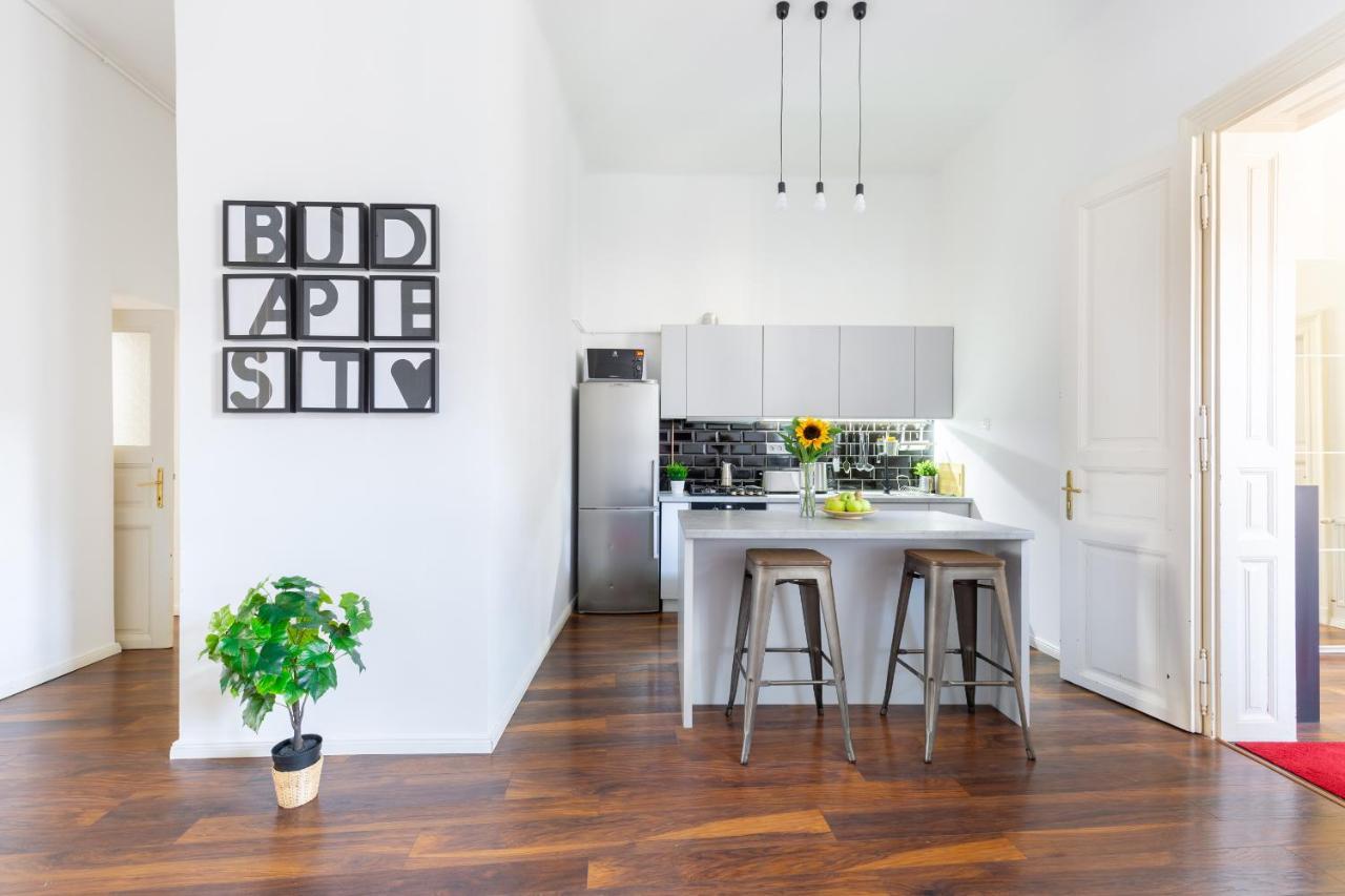 Red Dot One - New Unit In Heart Of Jewish Quarter Apartment Budapest Ngoại thất bức ảnh